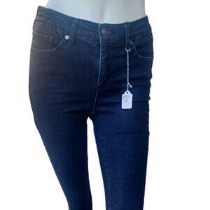 66864....Sofia Skinny Jeans Size 2, W26" 26"Inseam  8"Rise